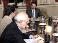 Fotografa Aznar, reunido con su Gabinete de Crisis