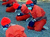 Fotografa Prisioneros talibn, en la base estadounidense de Guantnamo (Cuba)