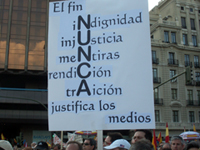 Fotografa Una de las miles de pancartas mostradas en la concentracin / FOTO: Alejandro Requeijo