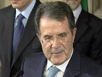 Fotografa Romano Prodi, despus de anunciar su dimisin como primer ministro