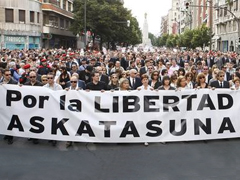 ESPAÑA: La unidad democrática planta cara al último crimen de ETA