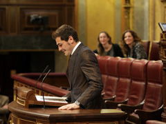 Fotografa de Portada: ker Casillas lee un fragmento de la Carta Magna en los actos de celebracin (FOTO: Congreso de los Diputados)