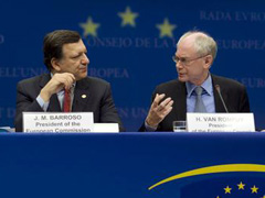 Fotografa Van Rompuy y Durao Barroso, tras la reunin europea (FOTO: Comisin Europea)