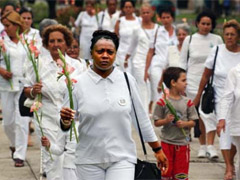 Fotografa de Portada: Manifestacin de protesta de las Damas de Blanco en Cuba (FOTO: www.damasdeblanco.com)