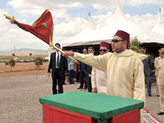 Fotografa El Rey de Marruecos, Mohamed VI, con la bandera del pas (FOTO: agencia de noticias marroqu)