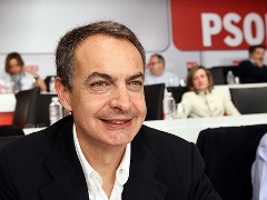 Fotografa Zapatero, tras su anuncio ante la direccin del PSOE (FOTO: Partido Socialista)
