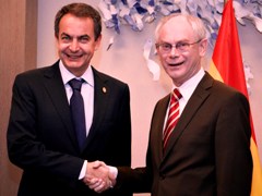 Fotografía Zapatero saluda a Van Rompuy (FOTO: Consejo de la Unión Europea)