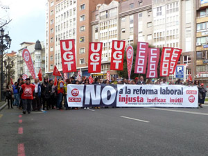 Fotografa de Portada: Manifestacin convocada por los sindicatos en pleno aniversario del 11-M (foto: UGT)
