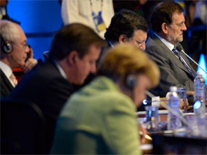 Fotografa de Portada: Rajoy, con Merkel y otros lderes europeos en la cumbre (foto: Diego/La Moncloa)