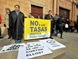 Fotografa de Portada: Protesta en Soria contra la reforma de Gallardn (foto: Consejo de la Abogaca)