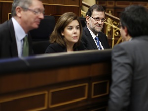 Fotografa de Portada: Rajoy, en el Congreso junto a Senz de Santamara y Gallardn (foto: La Moncloa)