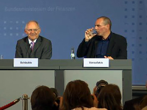 Fotografa de Portada: El ministro de Finanzas de Alemania, Wolfgang Schaeuble, despus de reunirse en Berln con el nuevo ministro de Economa de Grecia, Yanis Varoufakis (foto: Syriza)