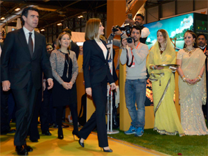Fotografa de Portada: La reina Letizia inaugura la Feria de Turismo Fitur (foto: Ministerio de Industria)