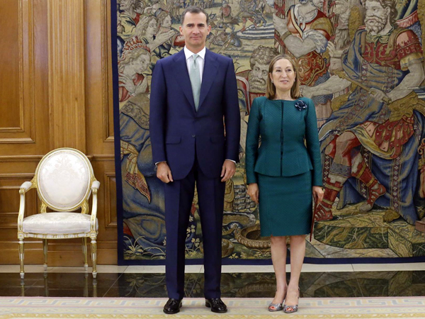 Fotografa de Portada: El Rey recibe en audiencia a Ana Pastor tras tomar posesin (foto: La Zarzuela)